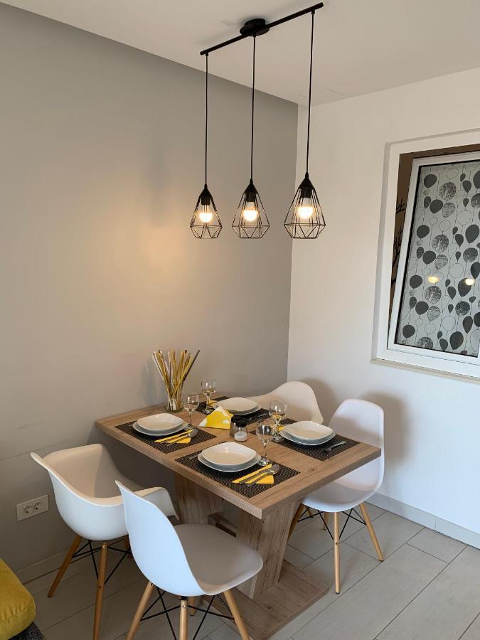 Apartments Villa Joy Podgora Buitenkant foto
